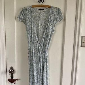 NWOT Brandy Melville Floral Wrap Dress Small Med